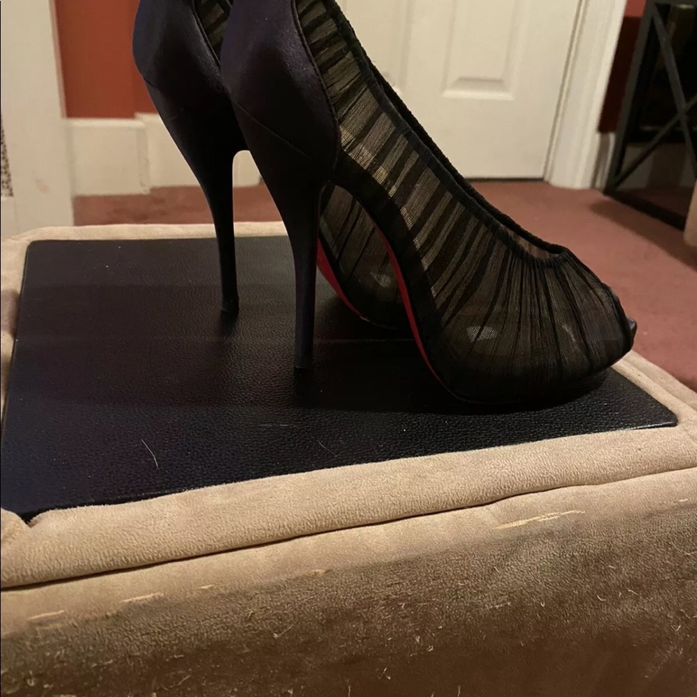 Christian Louboutin Black Silk & Satin Heels - 38